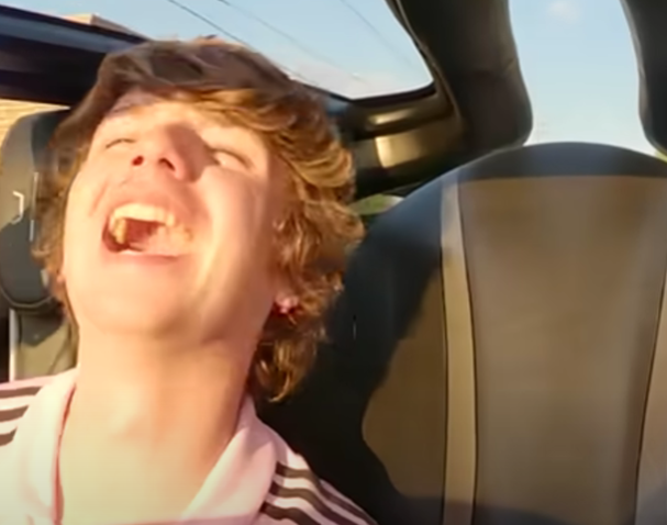 הבחור הזה ניסה את המכונית היקרה בעולם!..הזוי